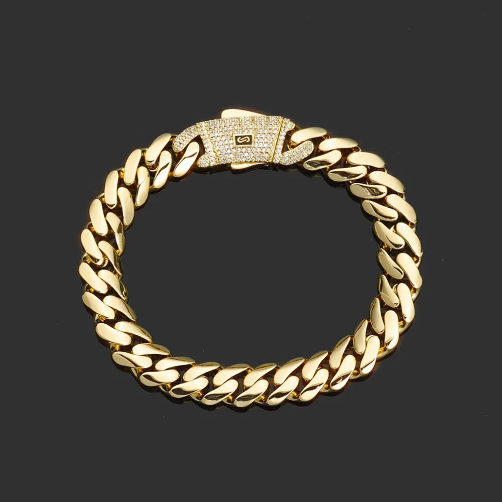 Custom 14K Gold Cuban Chain Bracelet for Men | Caratix Jewelry - CaratixJewelry