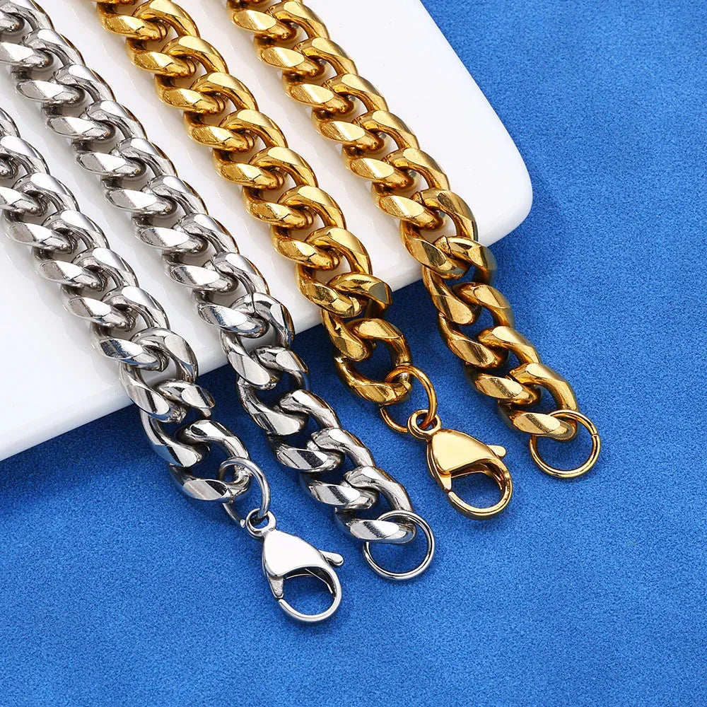 Rounded Cuban Link Stainless Steel Necklace with Lobster Clasp Gold Chain Rapper Style for Men | Caratix Jewelry - CaratixJewelry