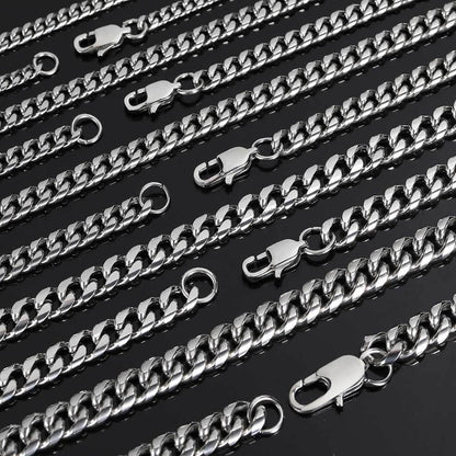 Cuban Chain Necklace with Day Clasp and 18K Gold Plating for Men | Titanium Steel and Stainless Steel | Caratix Jewelry - CaratixJewelry