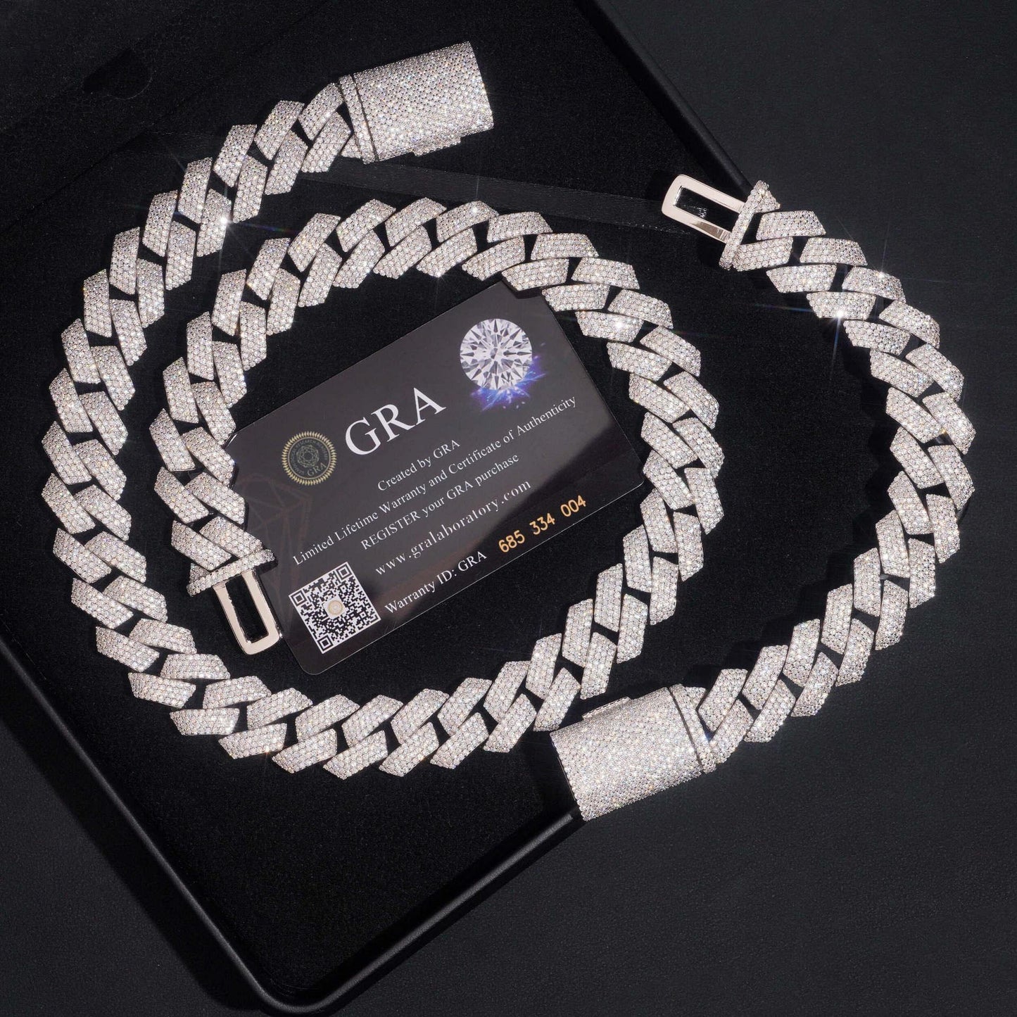 18mm Iced-Out Moissanite Cuban Link Chain – S925 Sterling Silver Hip Hop Streetwear Necklace - CaratixJewelry