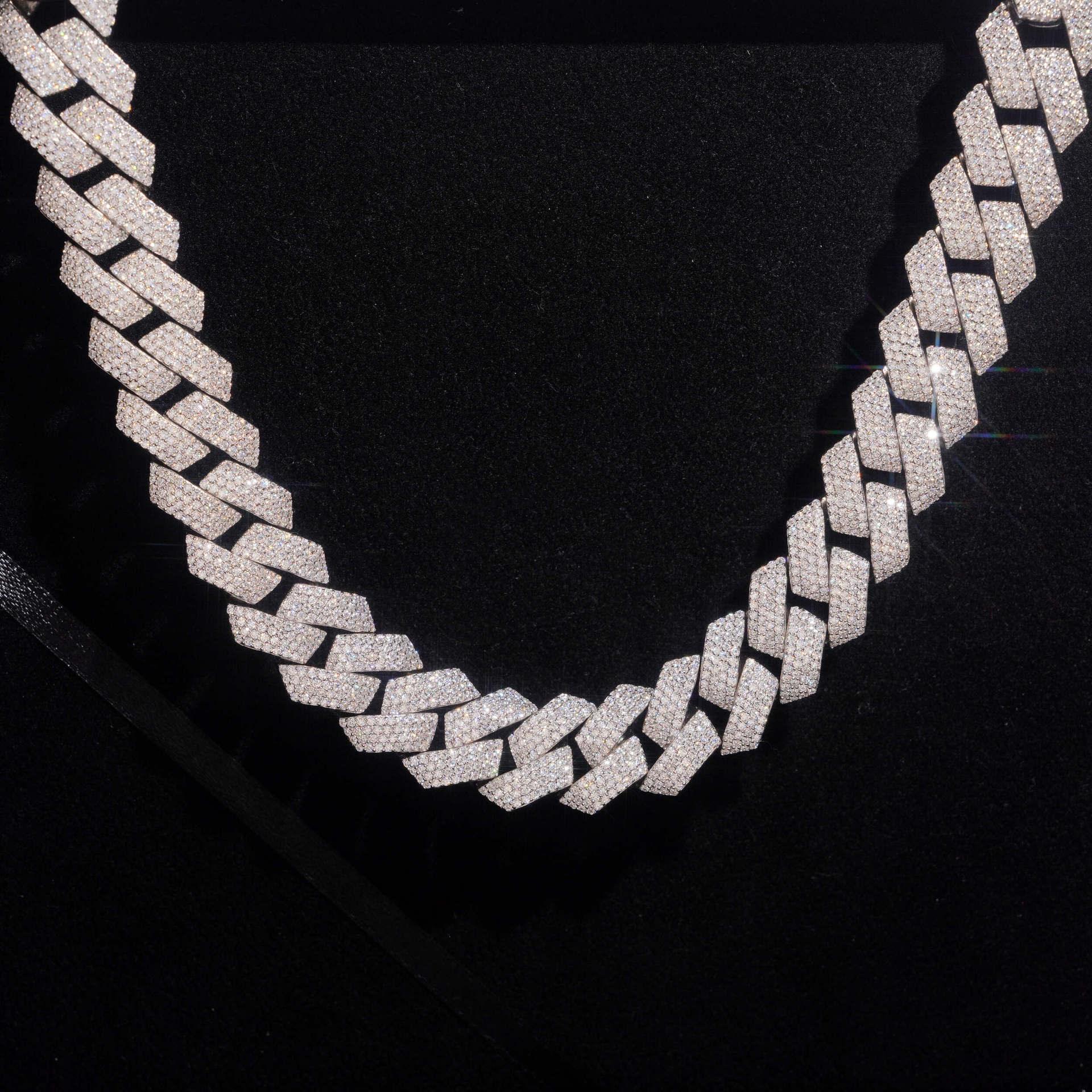 18mm Iced-Out Moissanite Cuban Link Chain – S925 Sterling Silver Hip Hop Streetwear Necklace - CaratixJewelry