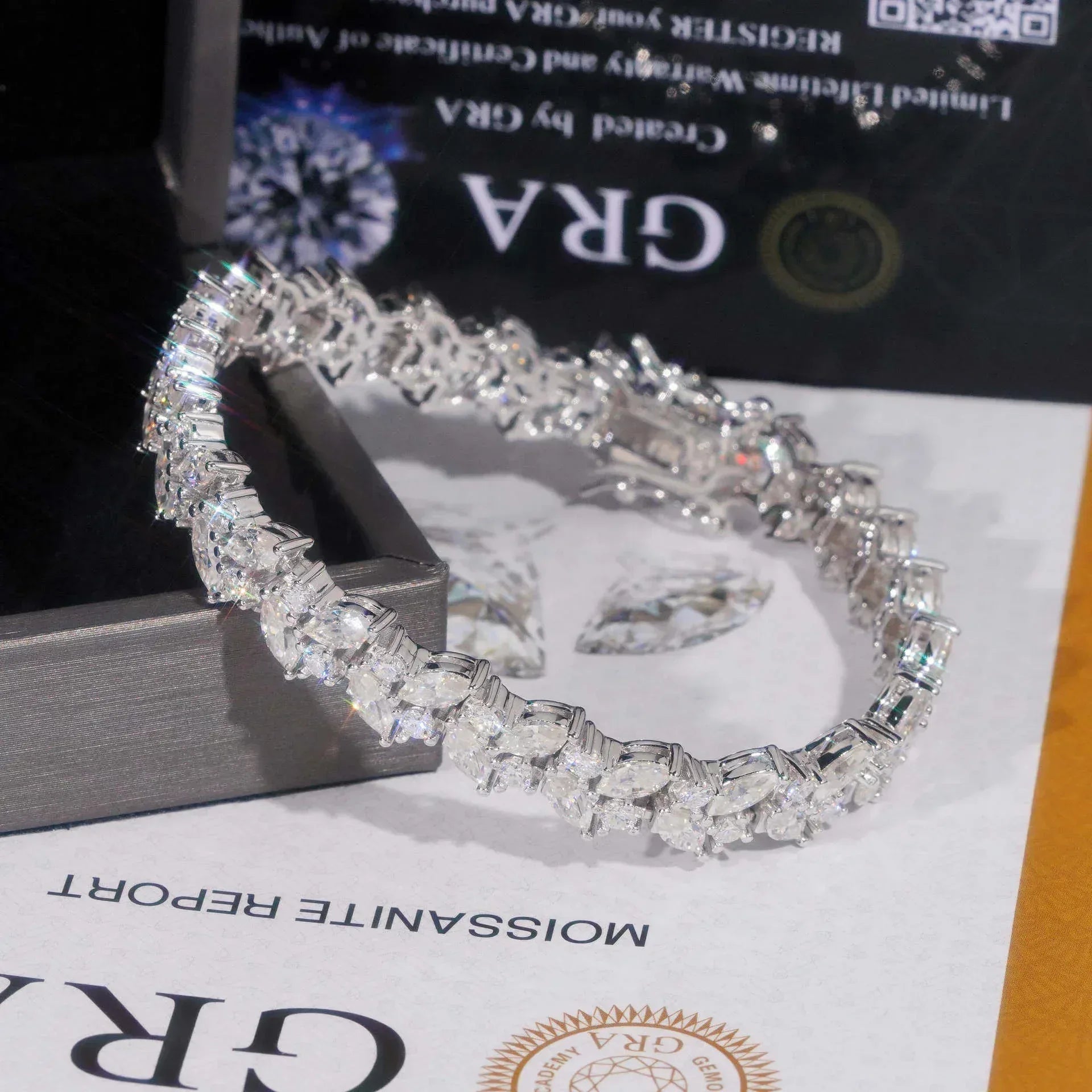 Unique-Design Moissanite Bracelet – S925 Sterling Silver Iced-Out Luxury Unisex Streetwear Jewelry - CaratixJewelry