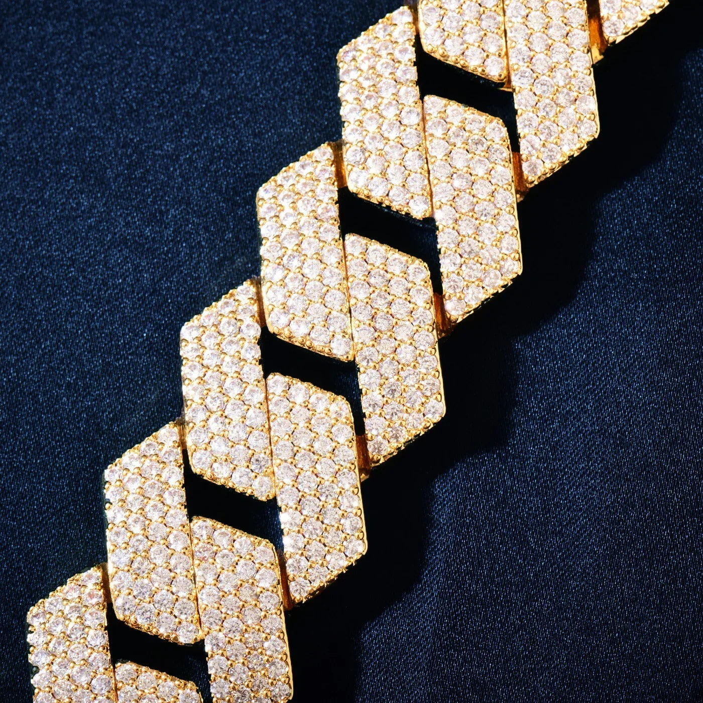 20mm Iced Out Cuban Chain with Copper Zircon - CaratixJewelry