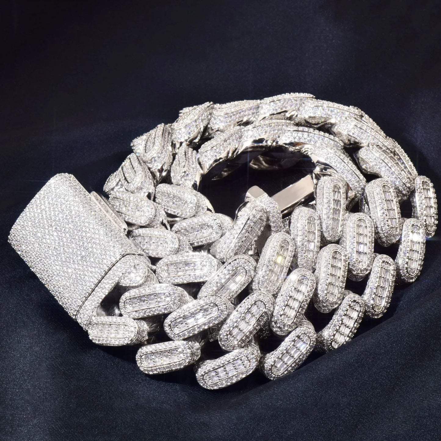 28mm Iced Out T-Shape Cuban Chain Necklace Heavy Style Unisex | Caratix Jewelry - CaratixJewelry