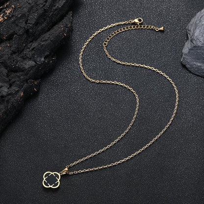 Women's Stainless Steel Clover Pendant Necklace | High-End Titanium Steel Jewelry | Light Luxury Hip Hop Jewelry | Caratix - CaratixJewelry