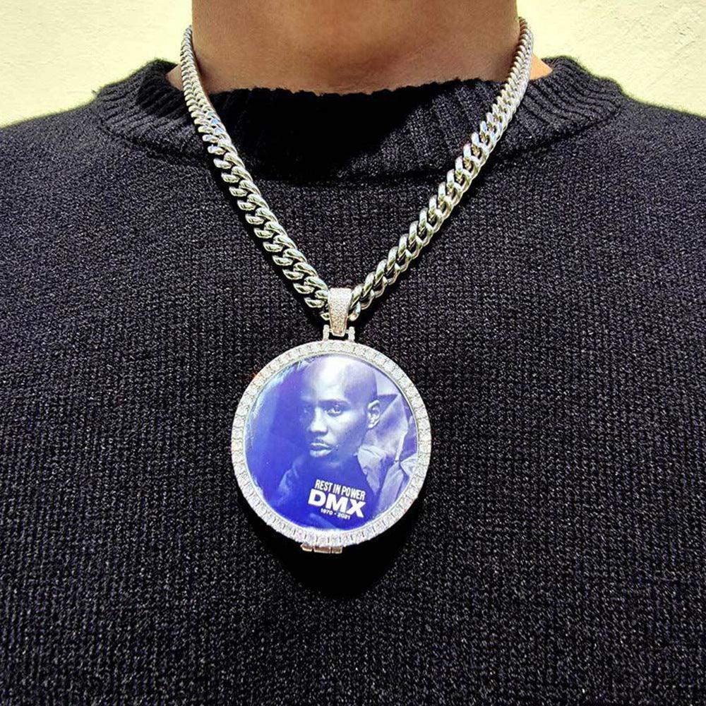 Hip Hop Flip-Top Round Photo Frame Pendant Necklace with Copper Frame and Zircon Stones | Customizable Jewelry | Caratix Jewelry - CaratixJewelry