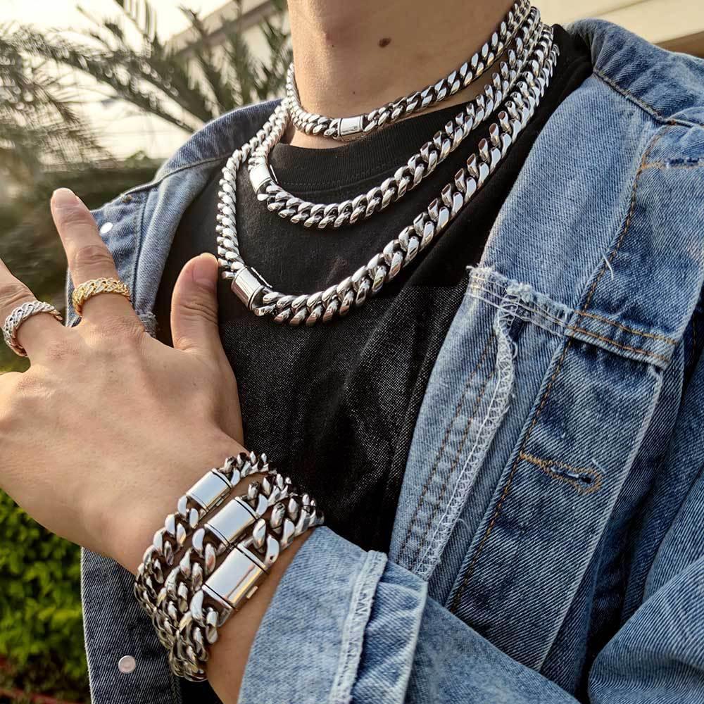Stainless Steel Titanium Cuban Link Bracelet Polished Round Finish for Men | Caratix Jewelry - CaratixJewelry