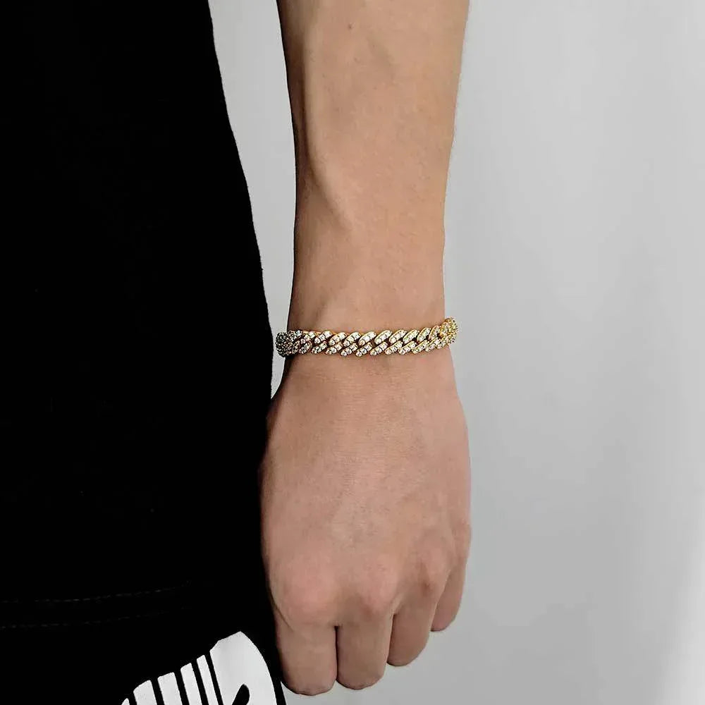 8mm Single Row Iced-Out Zircon Cuban Link Bracelet for Men | Caratix Jewelry - CaratixJewelry