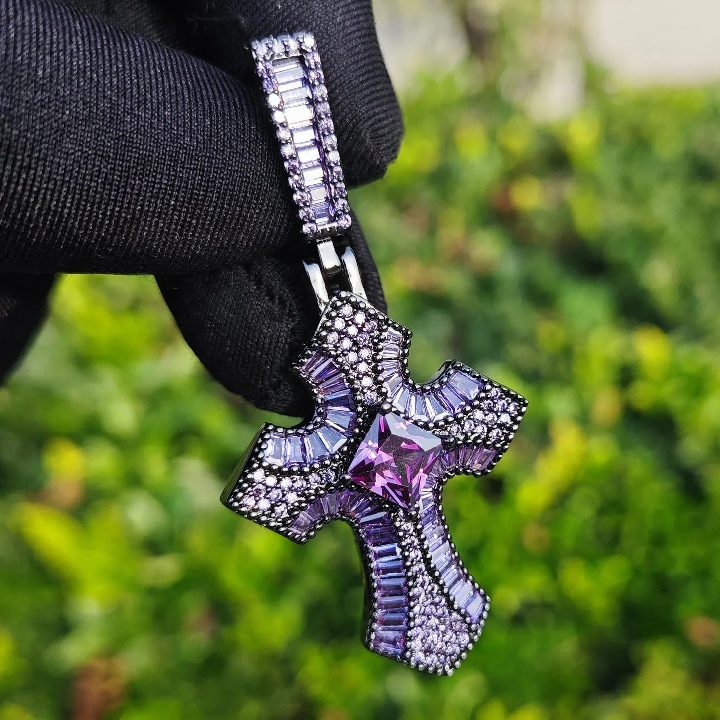 Iced Out Cross Pendant Necklace for Men – Hip Hop CZ - CaratixJewelry