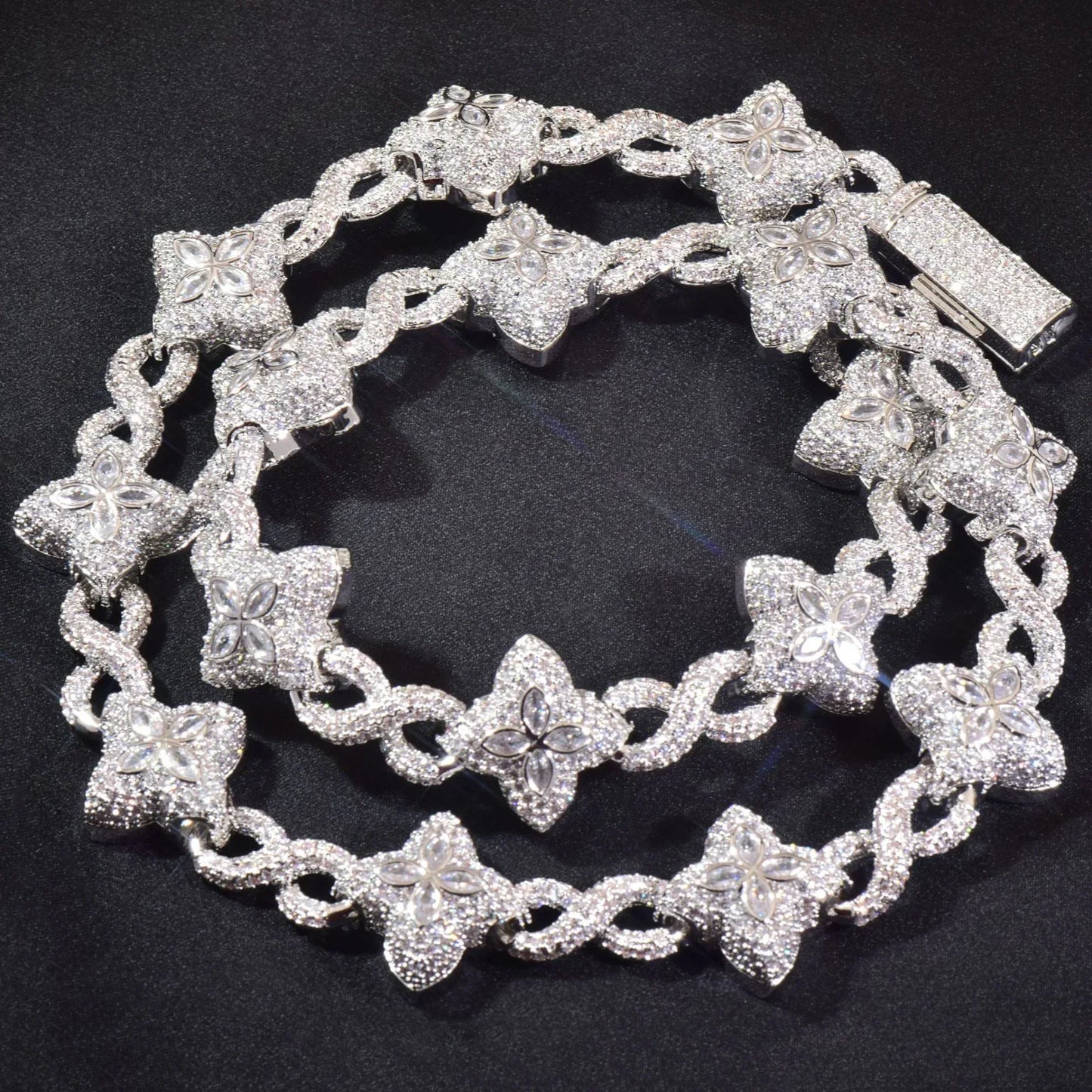 Iced Out 8-Shape Cuban Chain Zircon Necklace for Men | Caratix Jewelry - CaratixJewelry