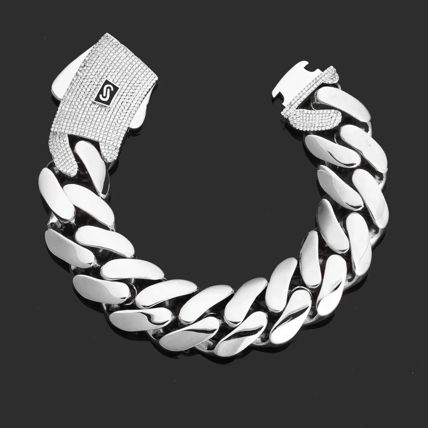 Custom 14K Gold Cuban Chain Bracelet for Men | Caratix Jewelry - CaratixJewelry