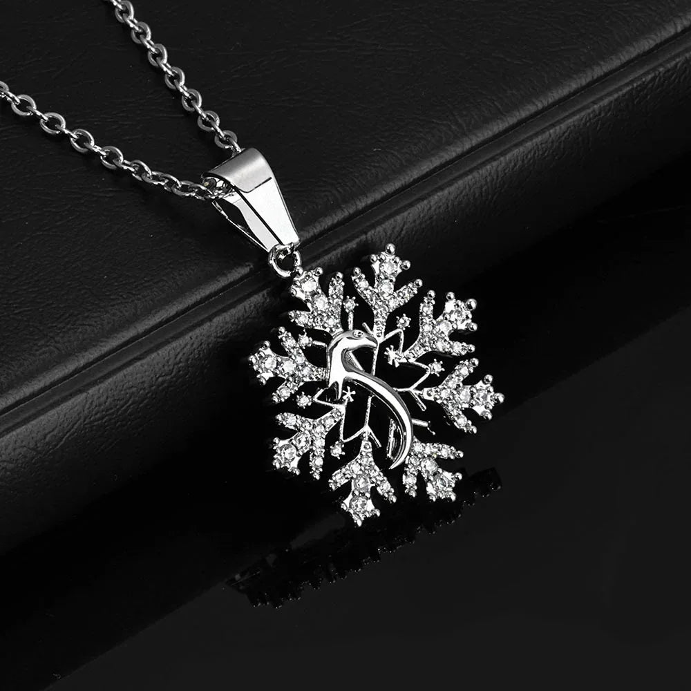 Snake Snowflake Pendant Necklace Zircon Hip Hop Jewelry | Caratix Jewelry - CaratixJewelry