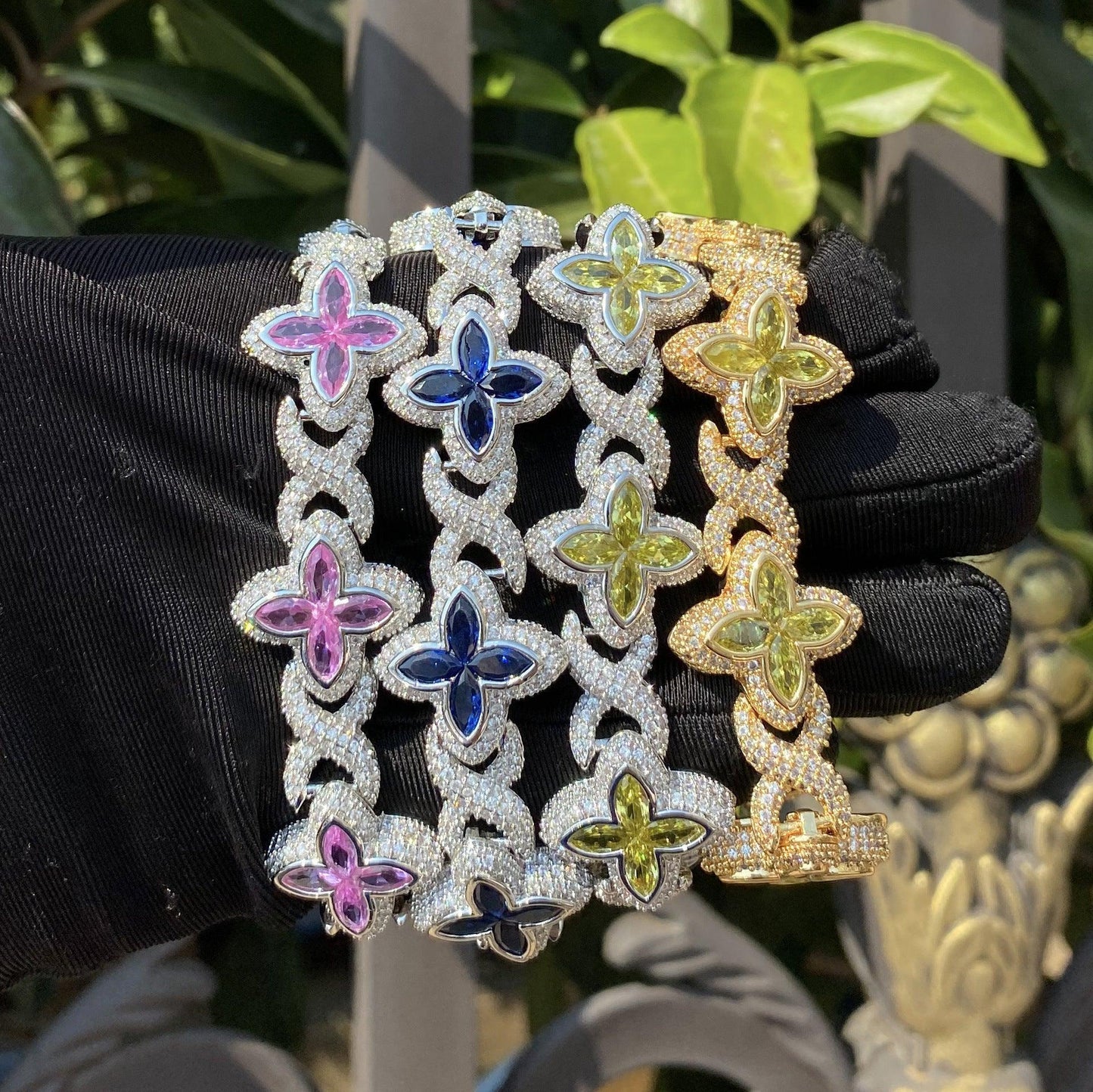 New Infinity Clover Iced Bracelet | Unisex Copper Zircon Handpiece | Premium Hip Hop Bling | Caratix - CaratixJewelry