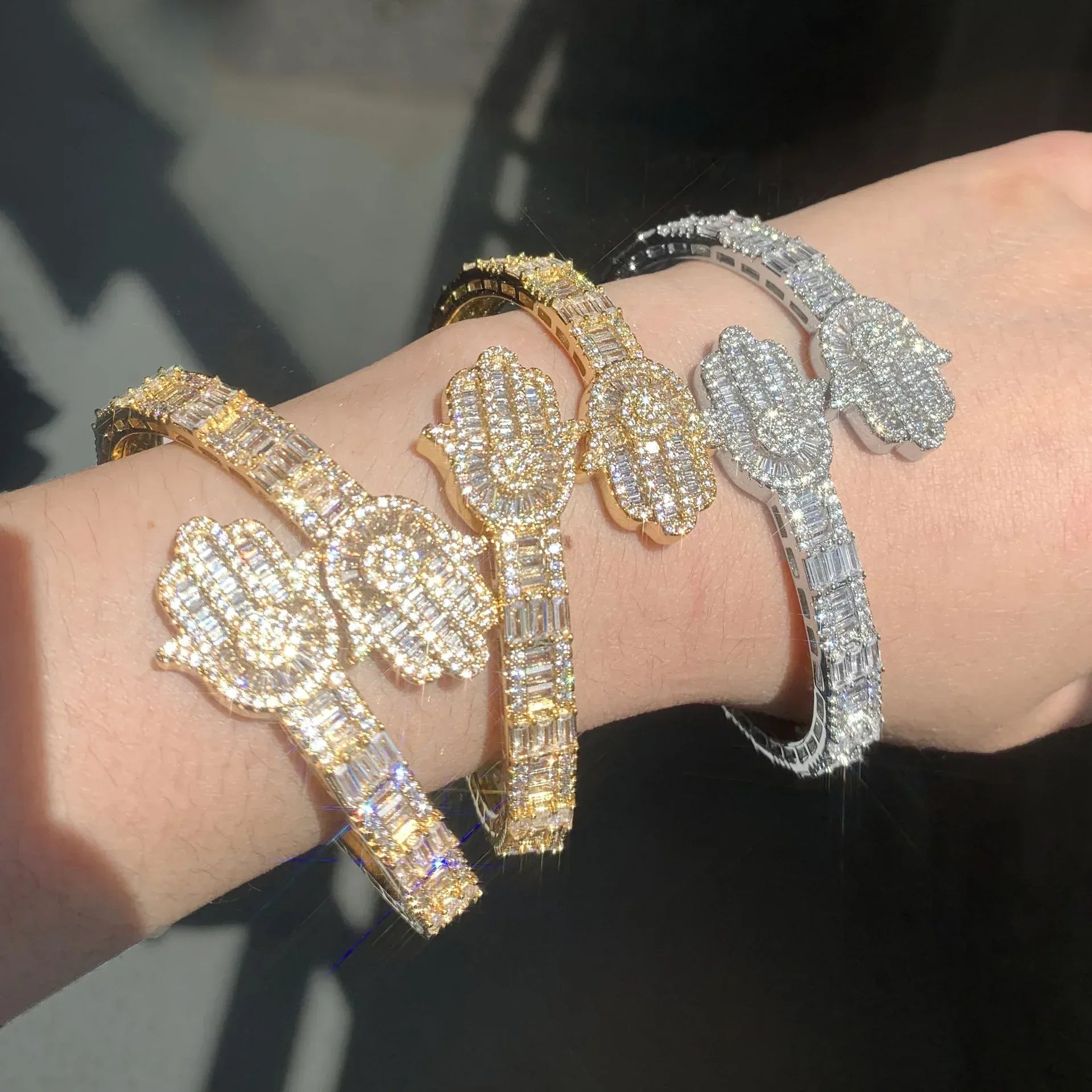 Palm Hand Bracelet with Copper & Zircon | Gold Plated Hip Hop Jewelry | Caratix Jewelry - CaratixJewelry