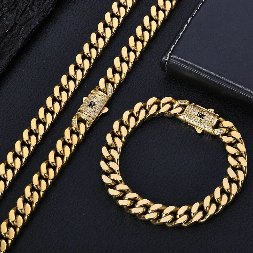 Custom 14K Gold 4-Sided -Cut Cuban Bracelet Caratix - CaratixJewelry