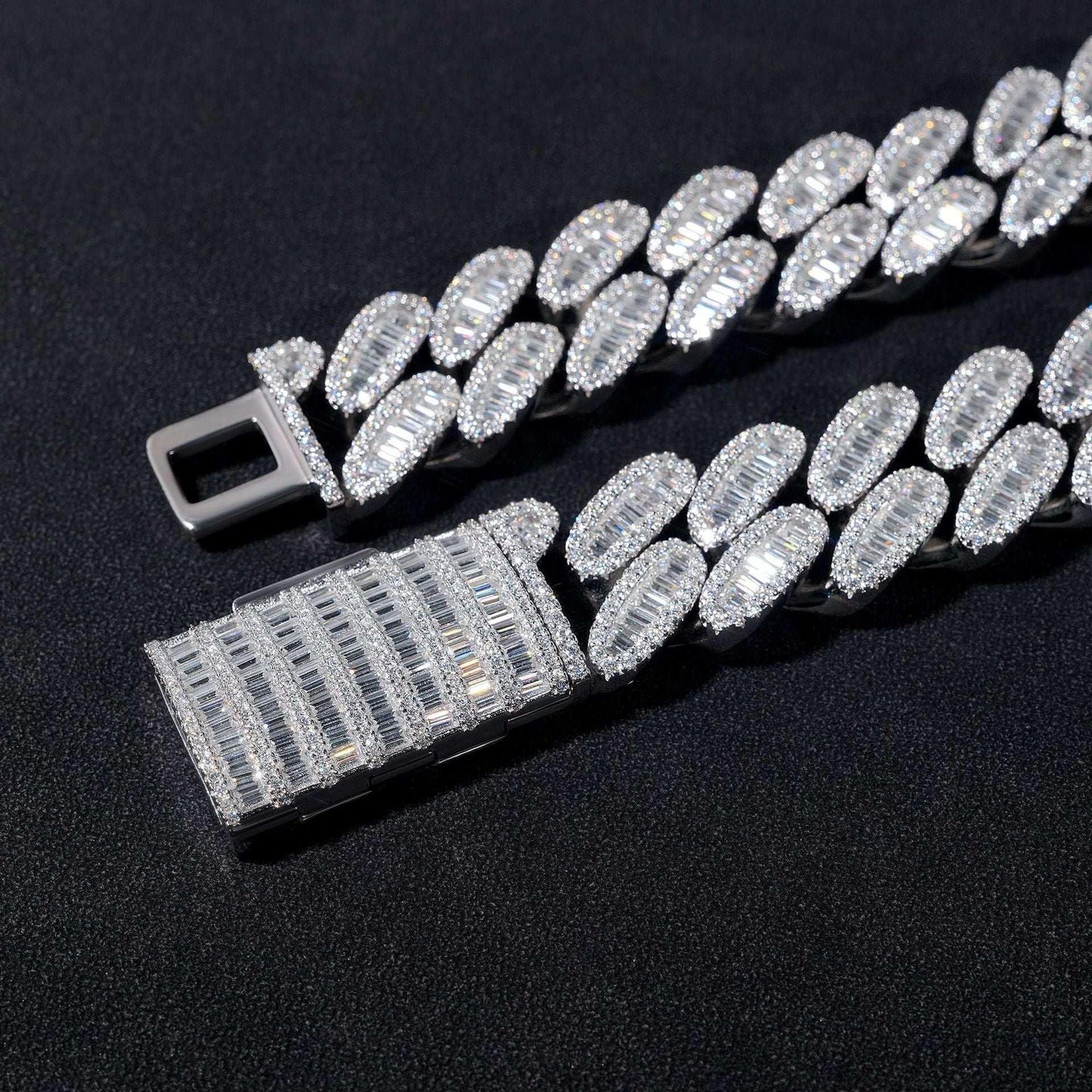 20mm D-Color Moissanite Oval Cuban Link | S925 Silver Men’s Iced Out Chain - CaratixJewelry