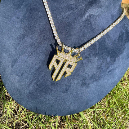Men's Double R "Real Rich" Necklace | Premium Copper CZ King Medallion Caratix - CaratixJewelry