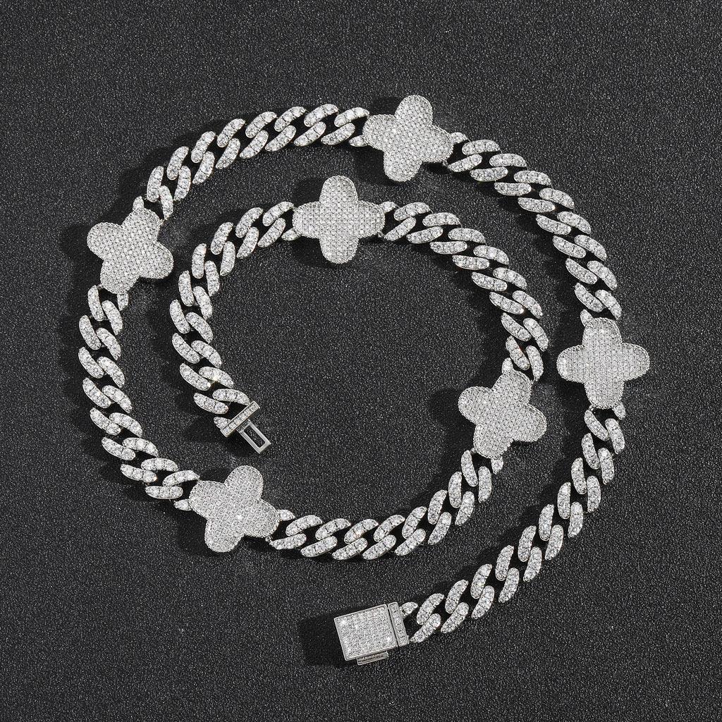 Minimalist Micro-Pavé Clover Necklace | Women's High-End Hip Hop Bling Choker | Caratix - CaratixJewelry