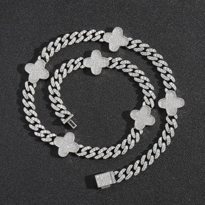 Minimalist Micro-Pavé Clover Necklace | Women's High-End Hip Hop Bling Choker | Caratix - CaratixJewelry