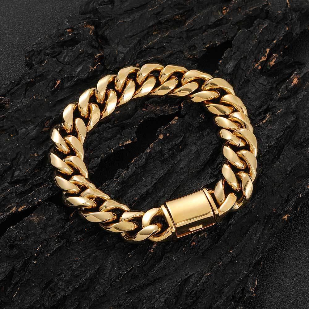 Cuban Link Bracelet with Flip Clasp for Men | Caratix Jewelry - CaratixJewelry