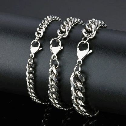 Rounded Cuban Chain Necklace with Lobster Clasp 18K Gold Plated for Men | Caratix Jewelry - CaratixJewelry