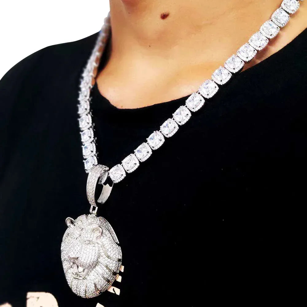Solid Lion Head Pendant Necklace with Micro-Pave Zircon and Gold Plating for Men | Caratix Jewelry - CaratixJewelry