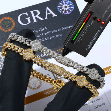 6mm S925 Sterling Silver Moissanite Clover Cuban Bracelet | VVS Moissanite Handpiece | Elite Rapper Chain Style | Caratix - CaratixJewelry