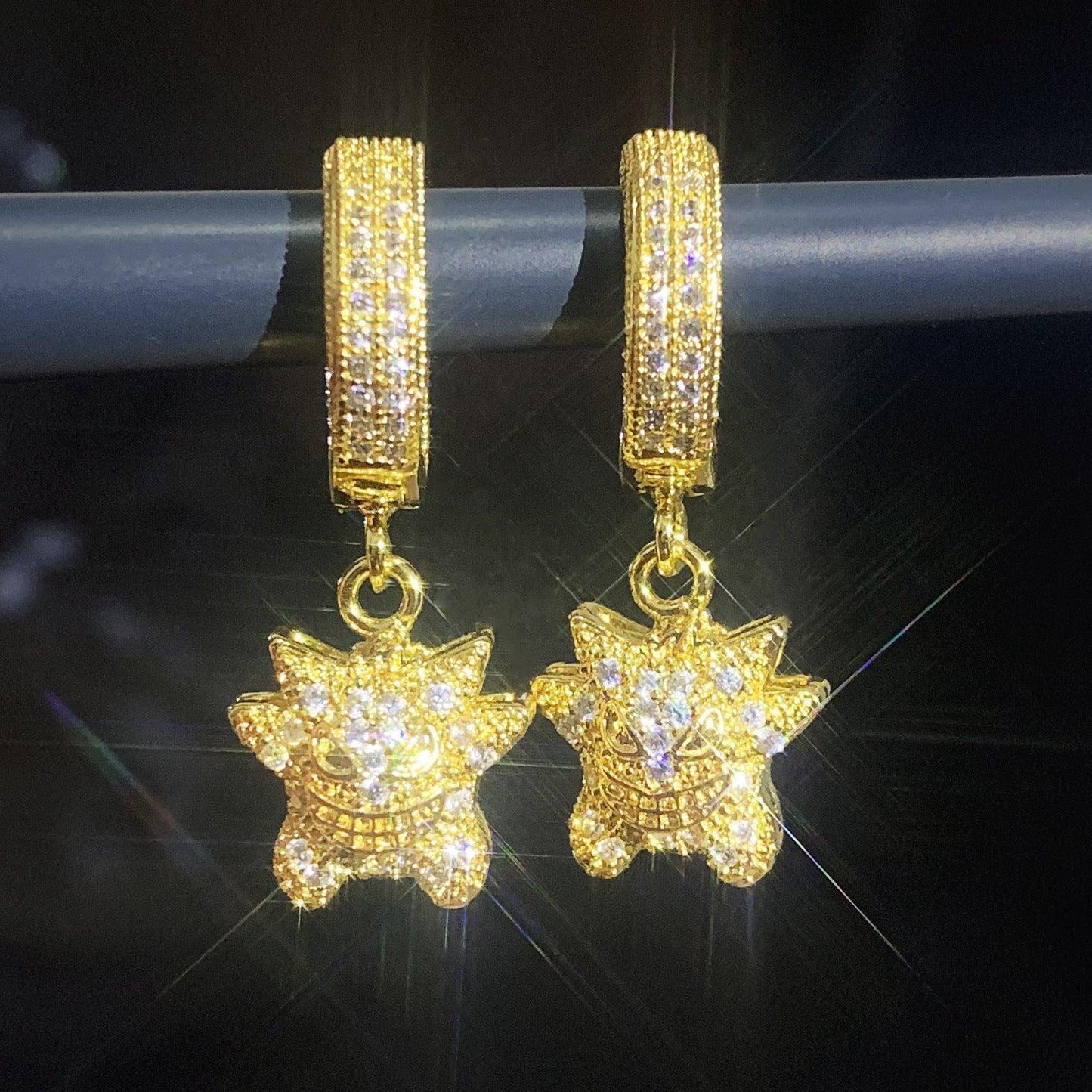 Trendy Earrings and Ear Studs | Fashionable Ear Jewelry for Women | Caratix Jewelry - CaratixJewelry