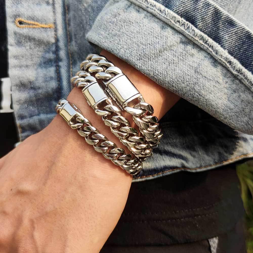 Cuban Link Bracelet with Flip Clasp for Men | Caratix Jewelry - CaratixJewelry
