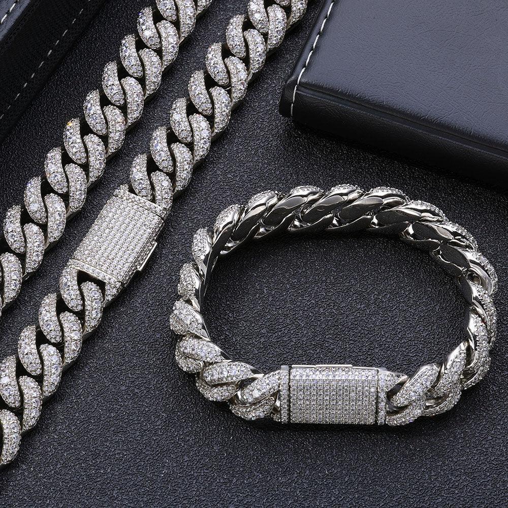 Bubble Iced-Out Cuban Link Bracelet with Zircon Stones - CaratixJewelry
