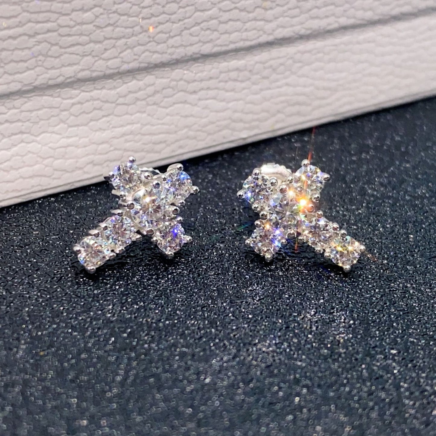 S925 Sterling Silver Single Row Moissanite Hoop Earrings | Classic Huggies | Caratix