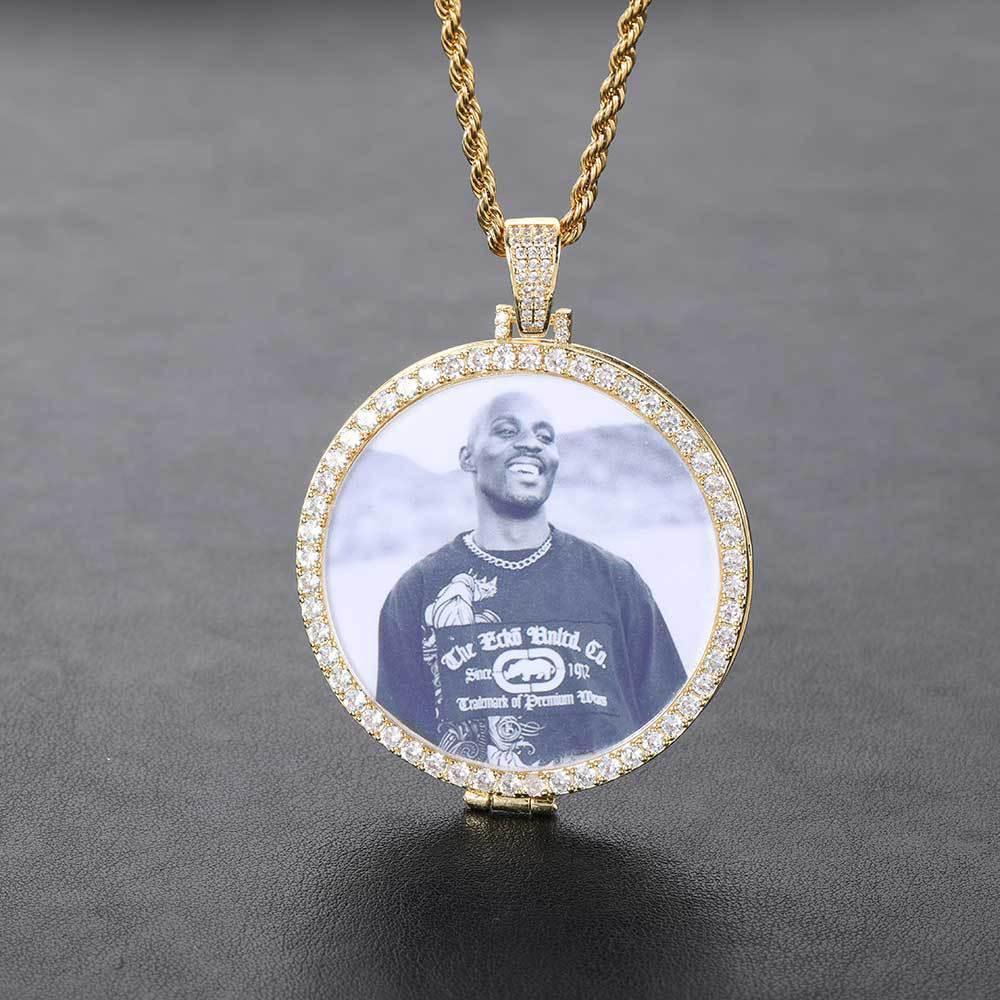 Hip Hop Flip-Top Round Photo Frame Pendant Necklace with Copper Frame and Zircon Stones | Customizable Jewelry | Caratix Jewelry - CaratixJewelry