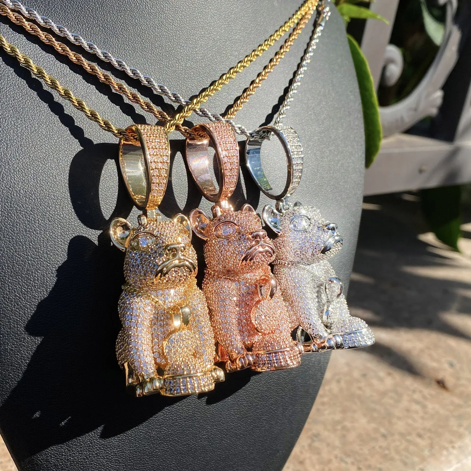 Men's & Women's Bulldog Necklace | Premium Copper CZ High-End Animal Jewelry - CaratixJewelry
