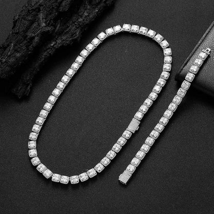 Iced Out Chain Bracelet with Copper and Zircon Stones for Men | Caratix Jewelry - CaratixJewelry
