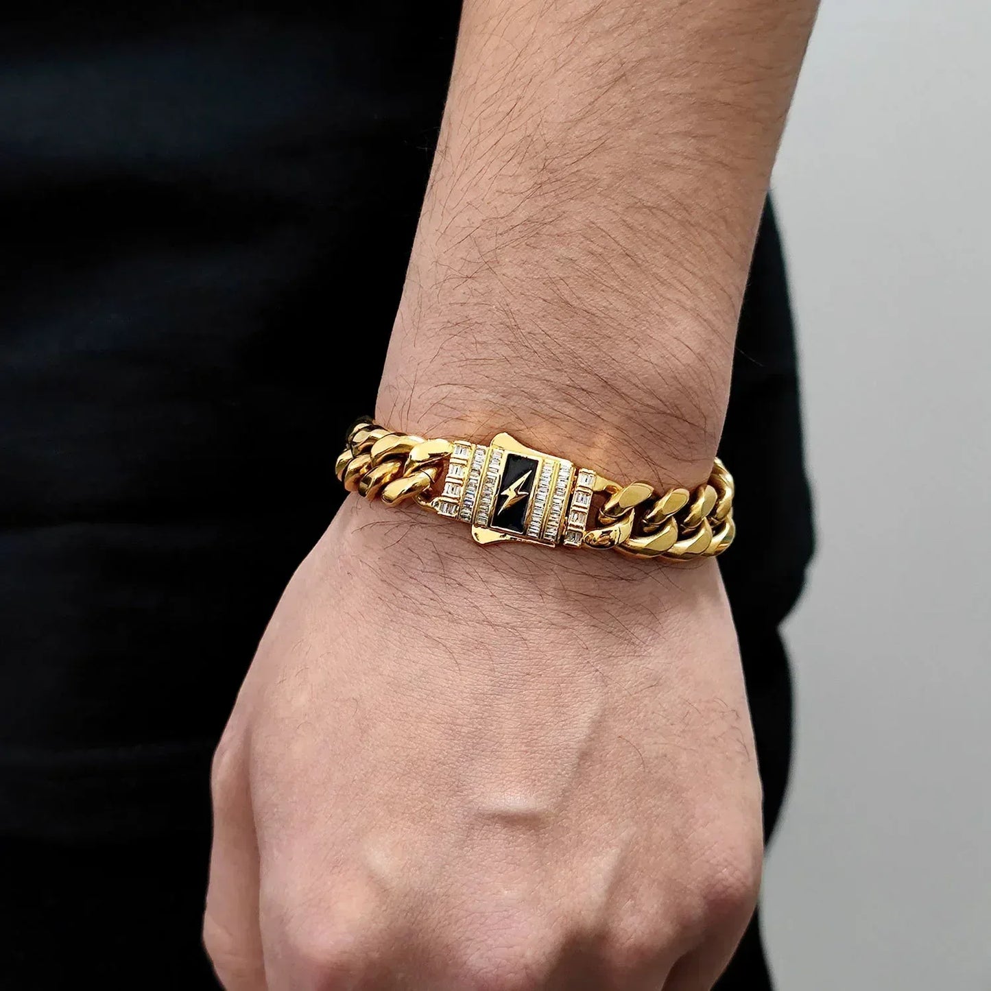 Cuban Chain Bracelet with Stainless Steel - CaratixJewelry