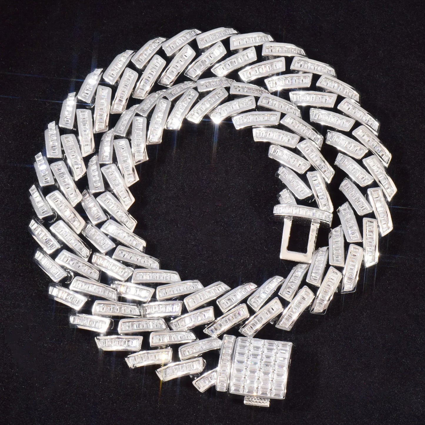 18mm Cuban Chain Necklace with T-Shaped Zircon - CaratixJewelry