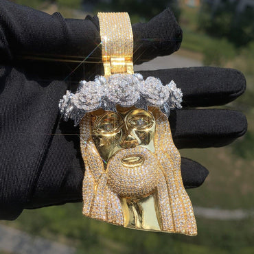 Iced Out Jesus Rose Pendant Necklace for Men – Hip Hop CZ Streetwear Jewelry - CaratixJewelry