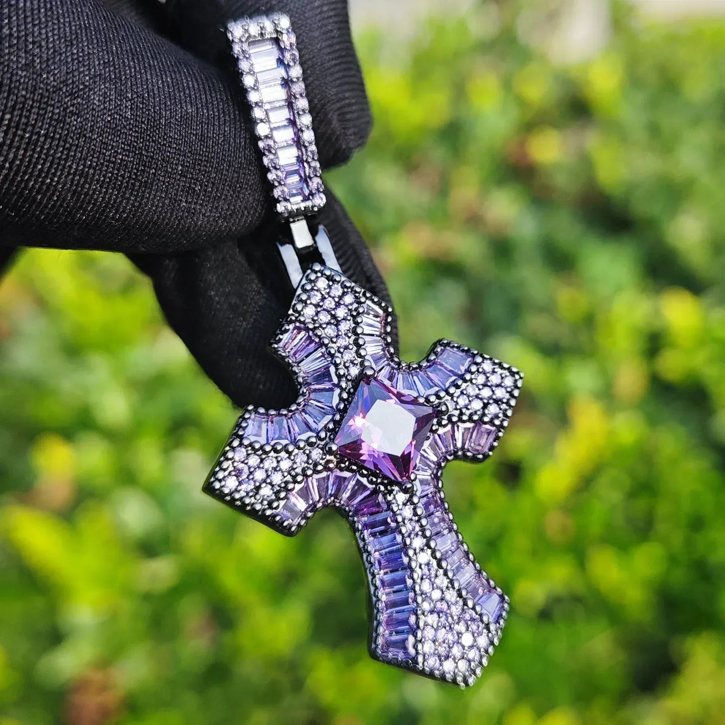 Iced Out Cross Pendant Necklace for Men – Hip Hop CZ - CaratixJewelry