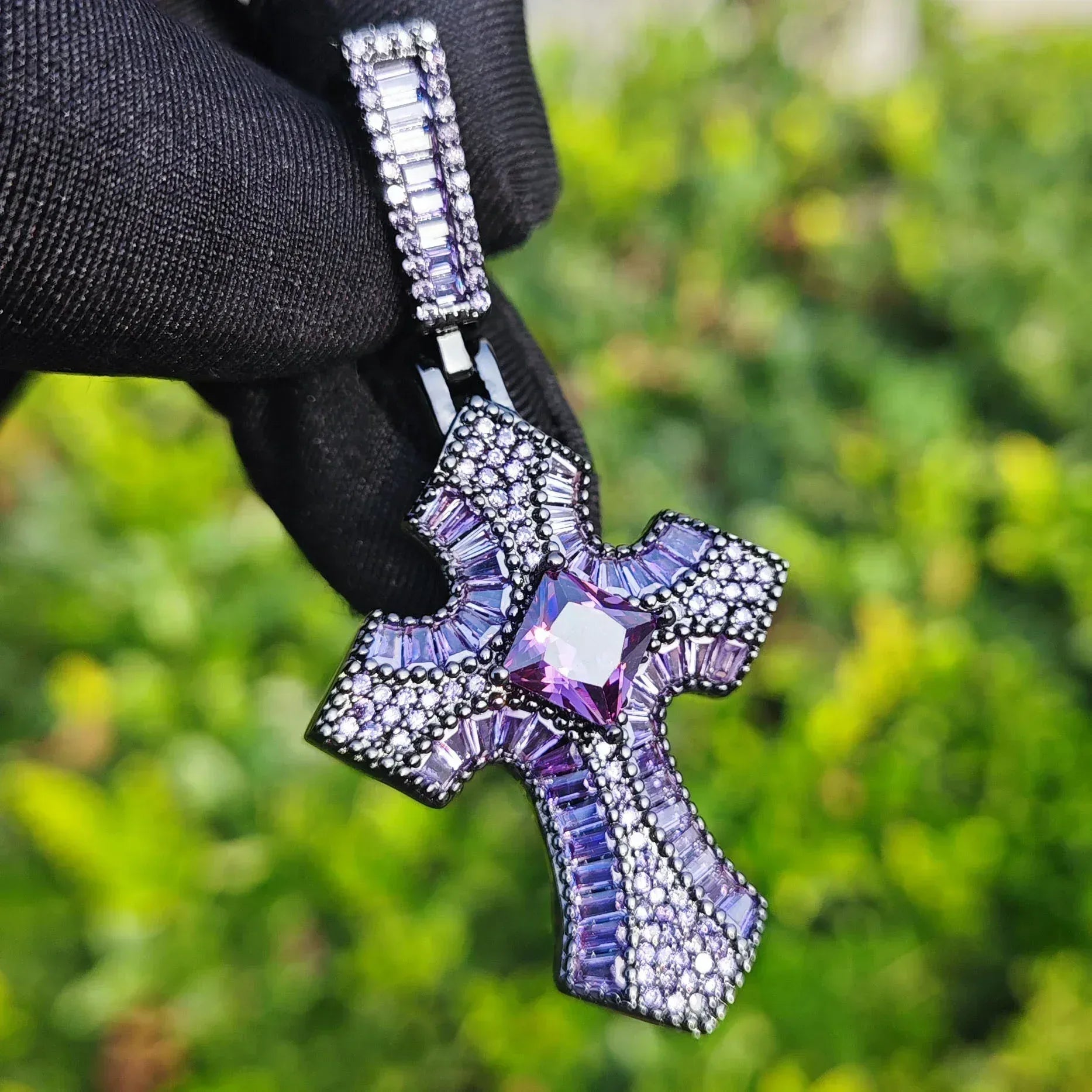 Iced Out Cross Pendant Necklace for Men – Hip Hop CZ - CaratixJewelry