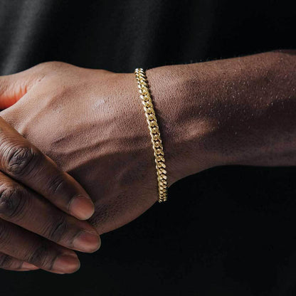 Cuban Link Bracelet with Box Clasp for Men | Caratix Jewelry - CaratixJewelry