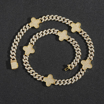 Minimalist Micro-Pavé Clover Necklace | Women's High-End Hip Hop Bling Choker | Caratix - CaratixJewelry
