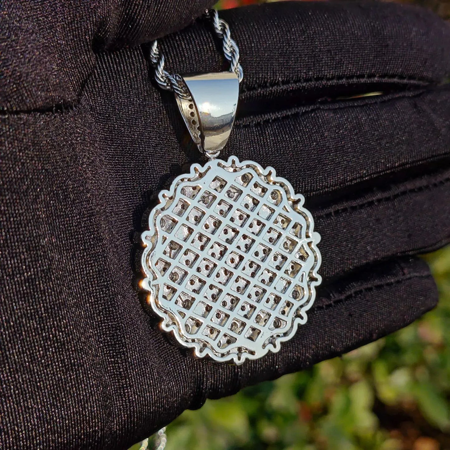 Iced Out Round Disc Pendant Necklace for Men – Hip Hop CZ Streetwear Jewelry - CaratixJewelry