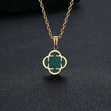 Minimal Floral Charm Pendant Necklace Stainless Steel for Women | Caratix Jewelry - CaratixJewelry
