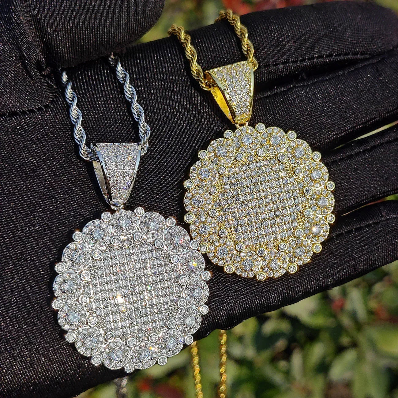 Iced Out Round Disc Pendant Necklace for Men – Hip Hop CZ Streetwear Jewelry - CaratixJewelry