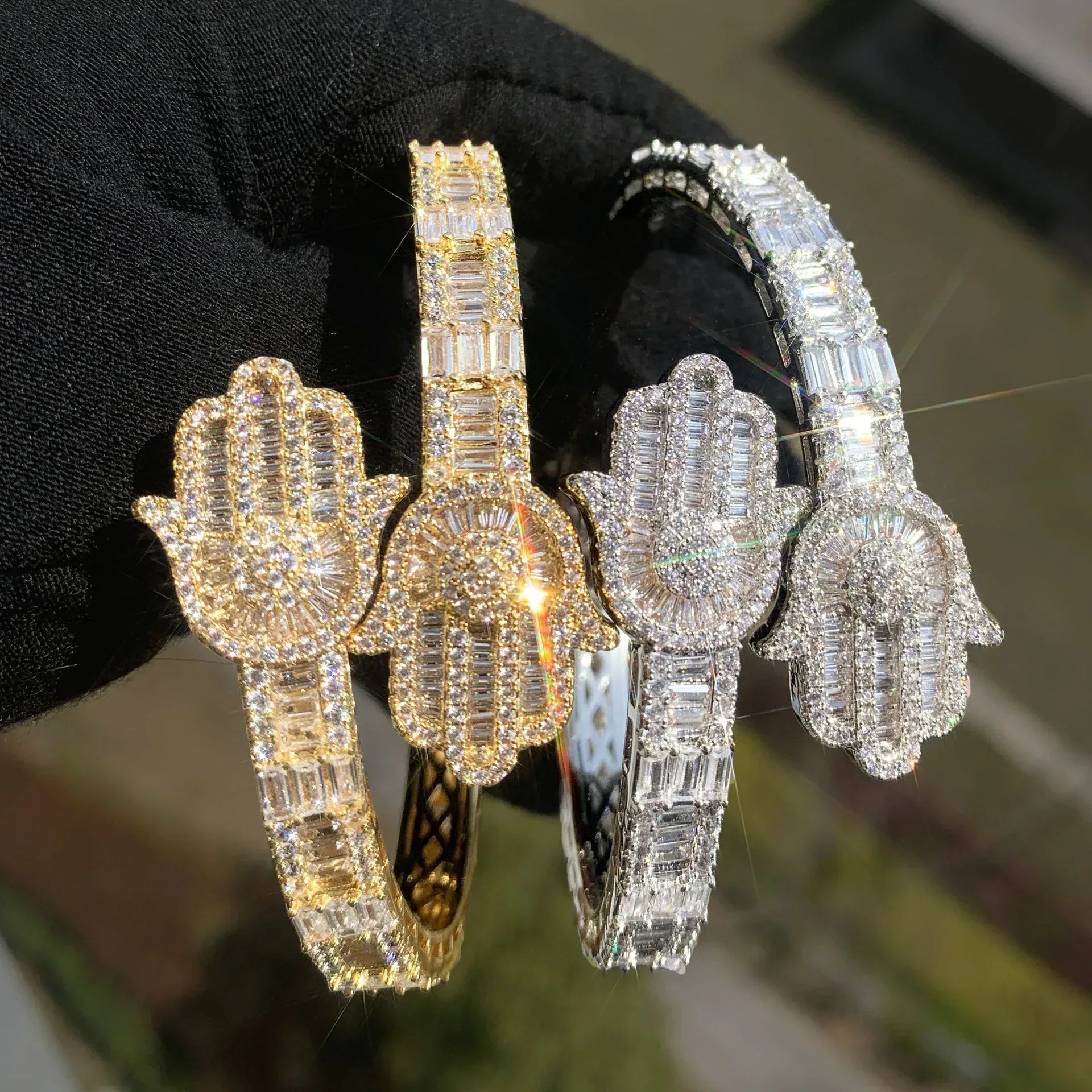 Palm Hand Bracelet with Copper & Zircon | Gold Plated Hip Hop Jewelry | Caratix Jewelry - CaratixJewelry
