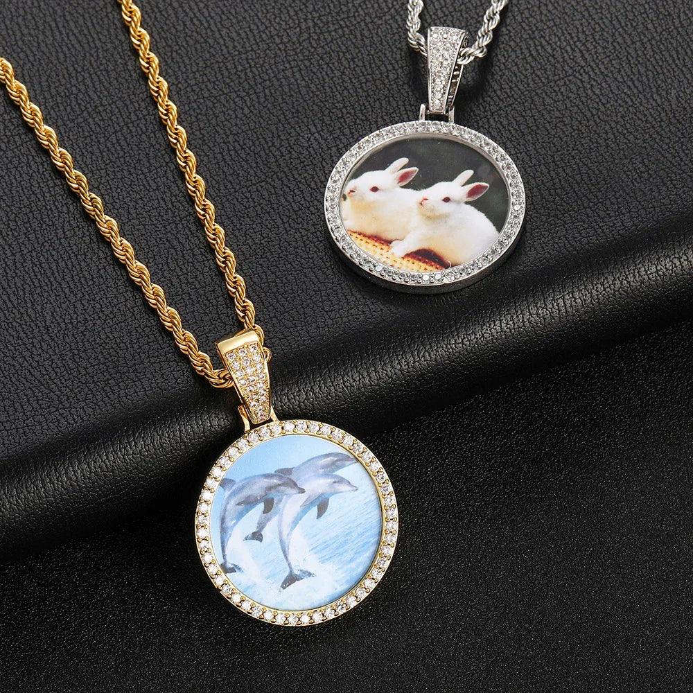 Mini Round Photo Pendant Necklace with Micro-Pave Zircon and Hip Hop Frame for Men | Caratix Jewelry - CaratixJewelry