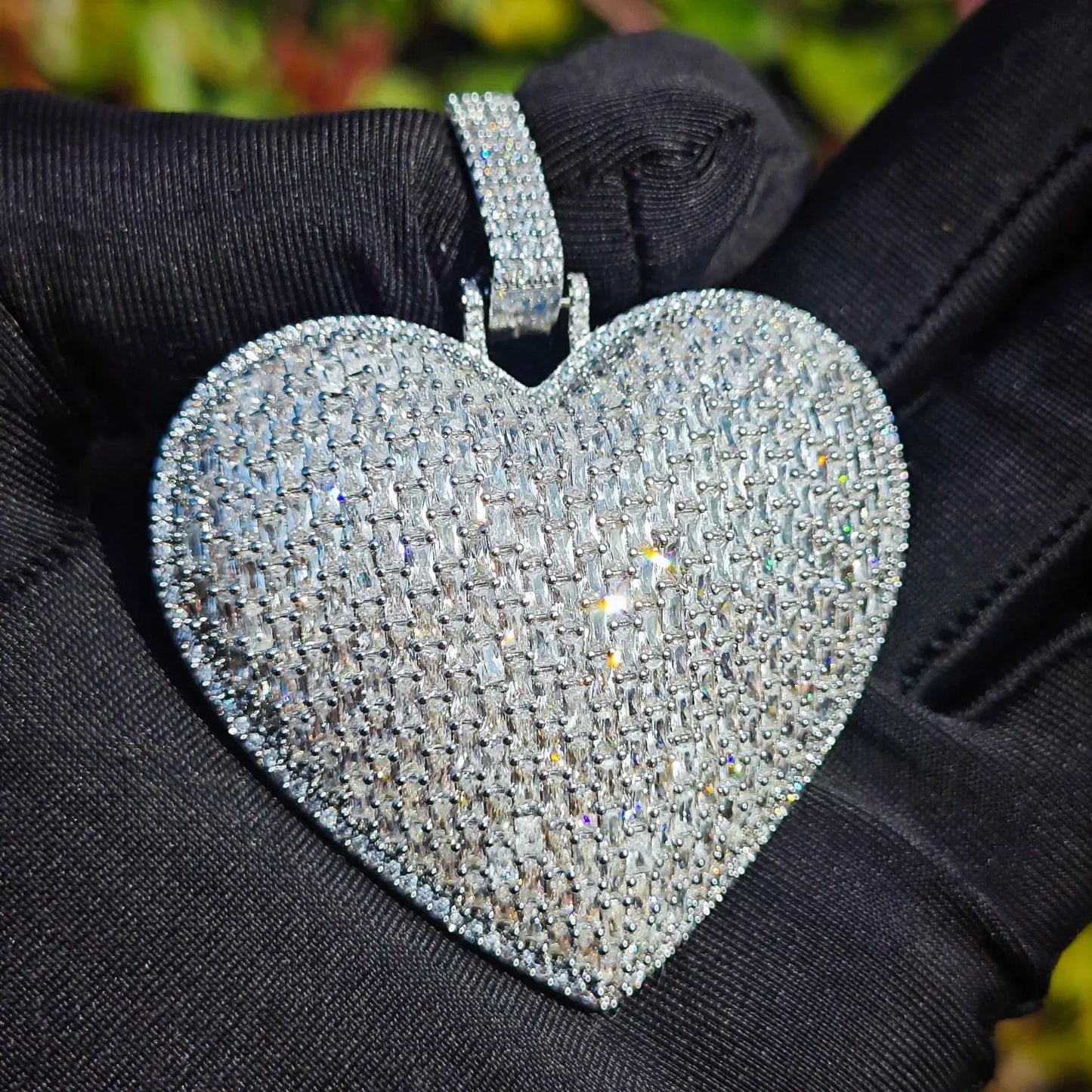 Iced Out Big Heart Pendant Necklace – Hip Hop CZ Trendy Streetwear Jewelry - CaratixJewelry
