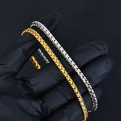 Custom 4mm Slim Stainless Steel Bracelet | Classic Silver Chain Style for Men | Caratix - CaratixJewelry
