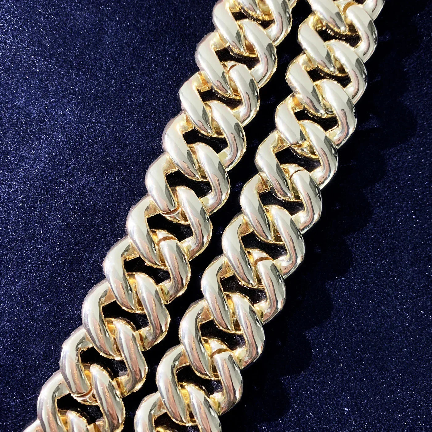 20mm Half Curved Step Cut Cuban Chain with Copper & Zircon - CaratixJewelry