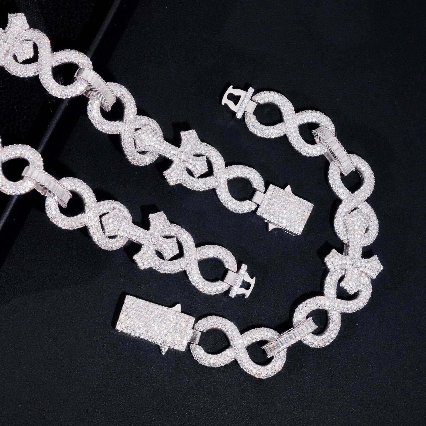 17mm Moissanite Cross Cuban Link Bracelet with Figure-8 Clasp – S925 Sterling Silver Iced-Out Hip Hop Streetwear Jewelry - CaratixJewelry